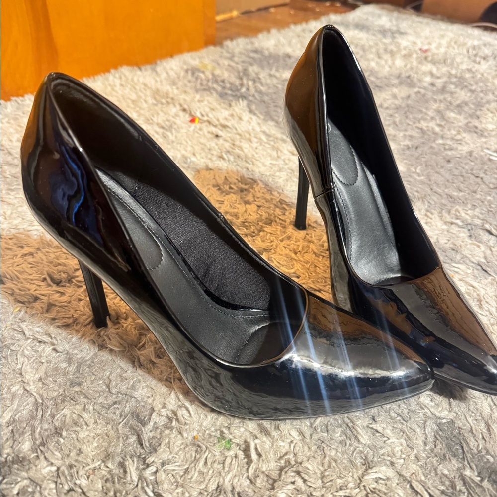 Elegant Black Stiletto Heels